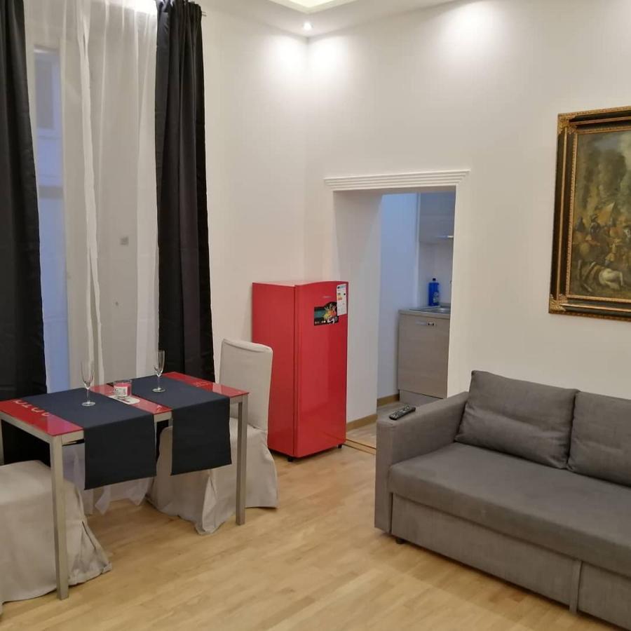 Ferienwohnung La Dimora Dei Borbone Neapel Exterior foto