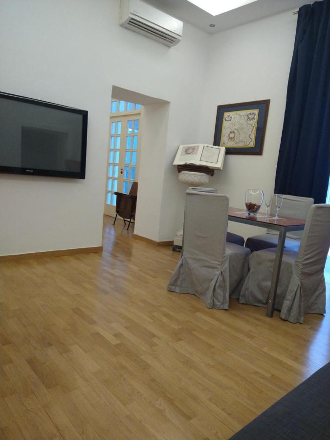 Ferienwohnung La Dimora Dei Borbone Neapel Exterior foto