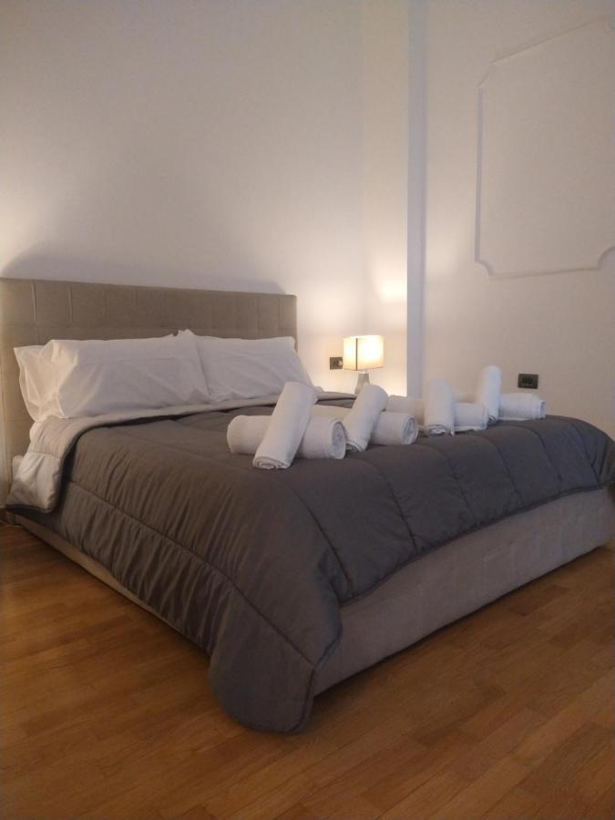 Ferienwohnung La Dimora Dei Borbone Neapel Exterior foto